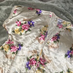Vintage Secret Treasures Silky Floral Robe